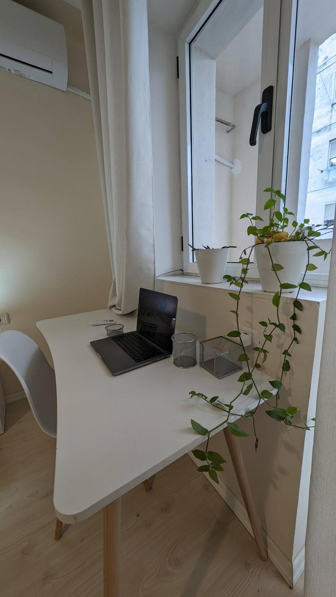 Modern Cozy Apartment 10 Min Walk To Skanderbeg Square Tirana Bagian luar foto