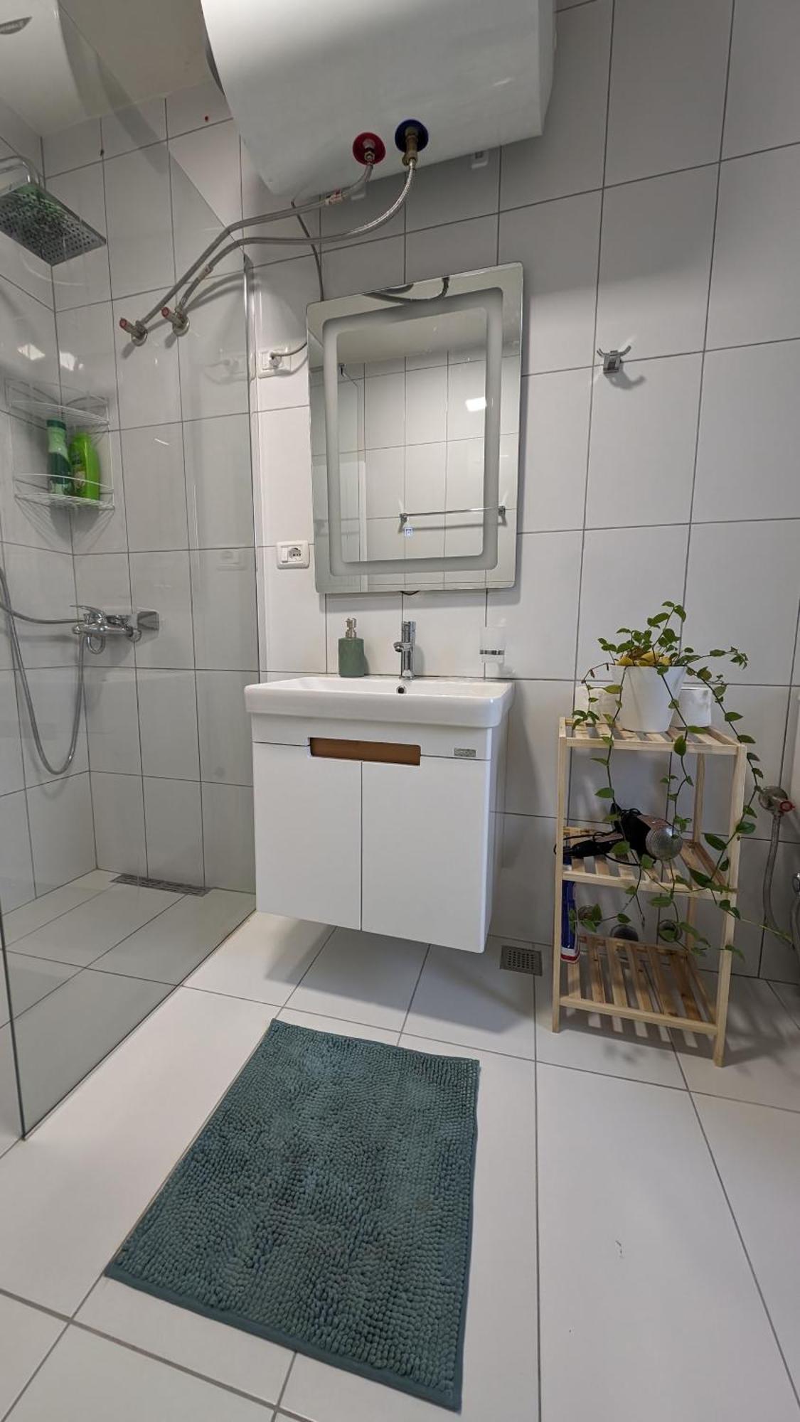 Modern Cozy Apartment 10 Min Walk To Skanderbeg Square Tirana Bagian luar foto