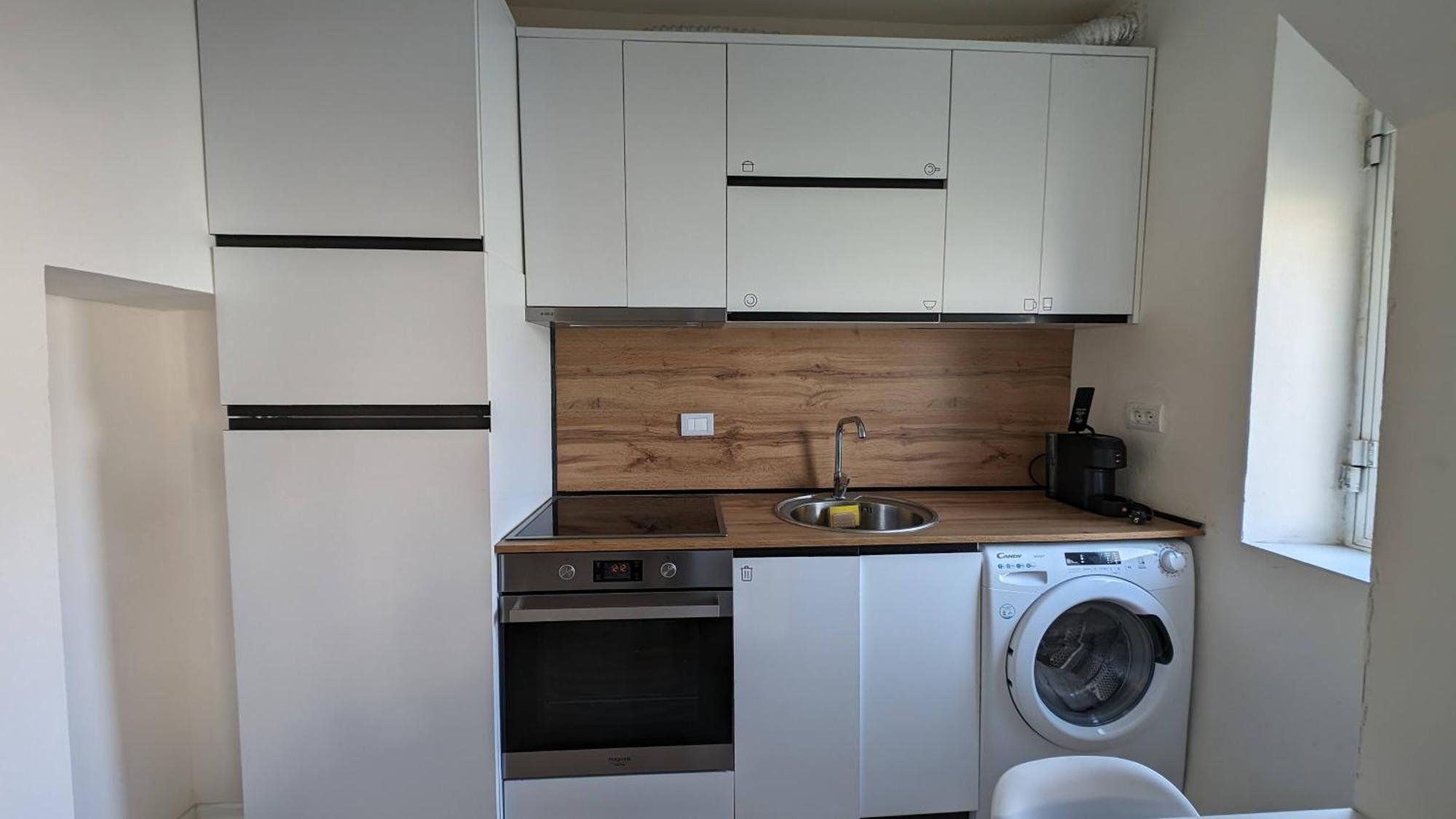 Modern Cozy Apartment 10 Min Walk To Skanderbeg Square Tirana Bagian luar foto